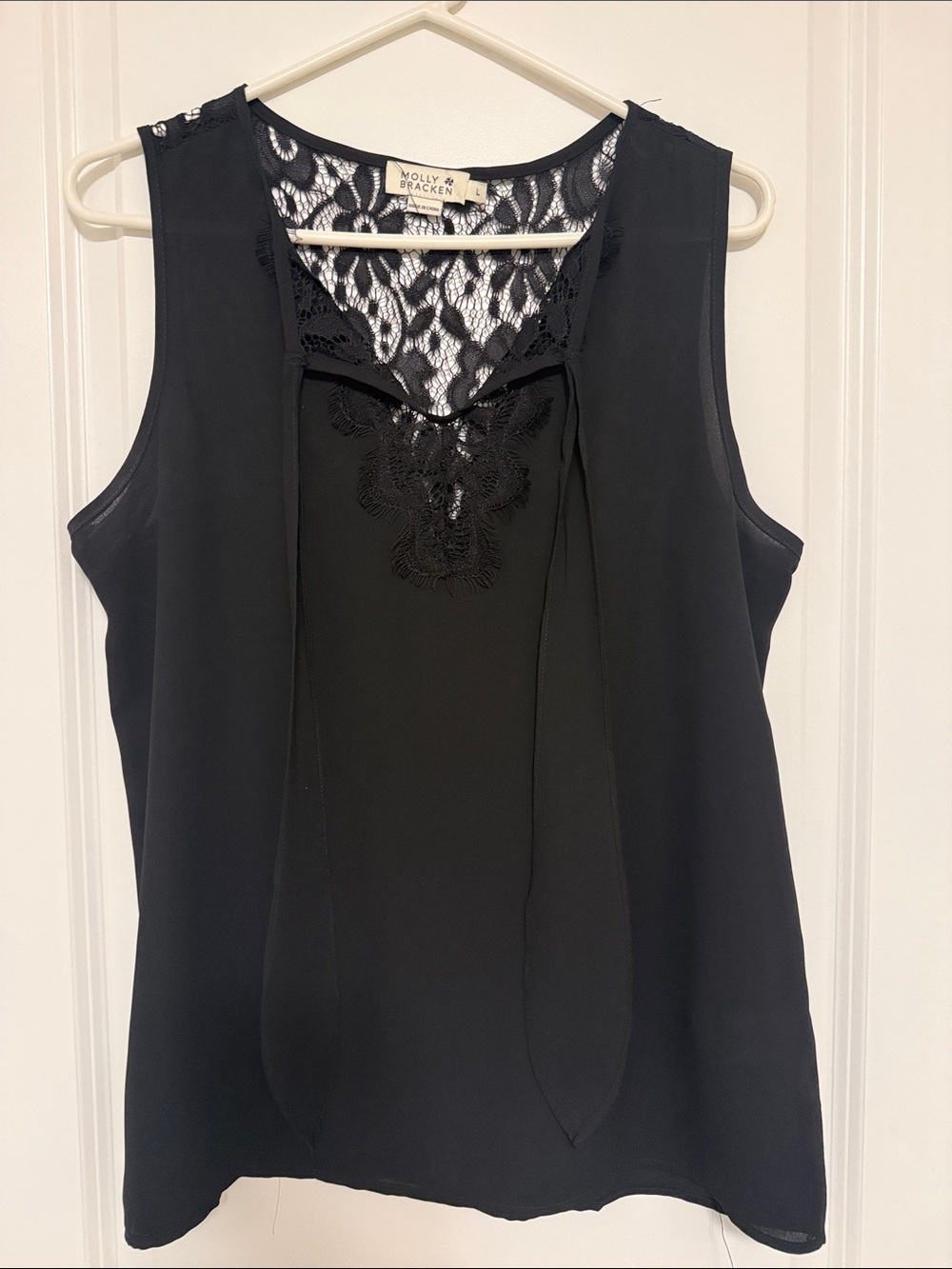 Molly Bracken Black Lace-Detail Sleeveless Tank